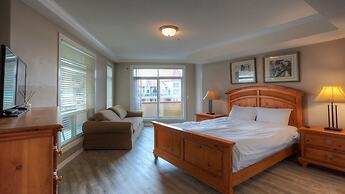 Discovery Bay by KelownaGo