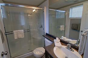 Discovery Bay by KelownaGo