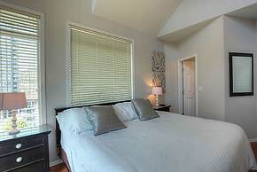 Discovery Bay by KelownaGo