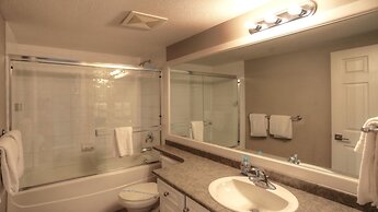 Discovery Bay by KelownaGo