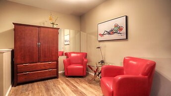 Discovery Bay by KelownaGo