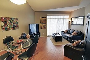 Discovery Bay by KelownaGo