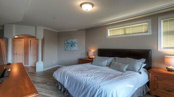 Discovery Bay by KelownaGo