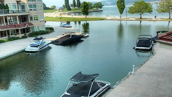 Discovery Bay by KelownaGo