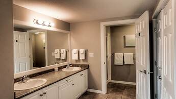 Discovery Bay by KelownaGo