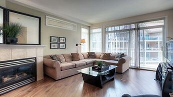 Discovery Bay by KelownaGo