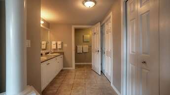 Discovery Bay by KelownaGo