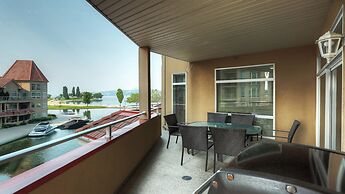 Discovery Bay by KelownaGo