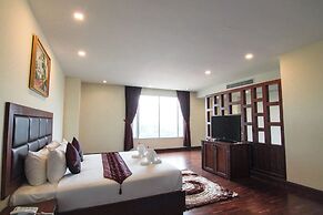 Arawan Riverside Hotel