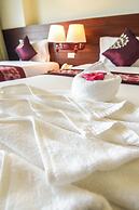 Arawan Riverside Hotel