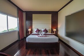 Arawan Riverside Hotel