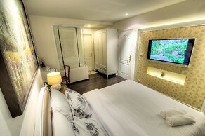 The Title Boutique Condotel