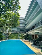 88 Courtyard Hotel
