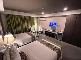 88 Courtyard Hotel