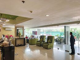 88 Courtyard Hotel
