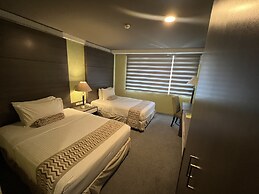 88 Courtyard Hotel