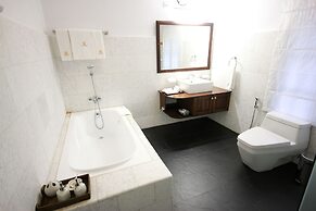 Royal Kalaw Hills Resort