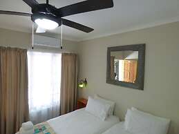 Tsumeb Backpackers & Safari