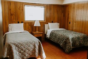 Silver Rapids Lodge