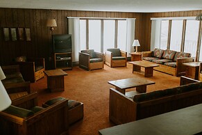 Silver Rapids Lodge