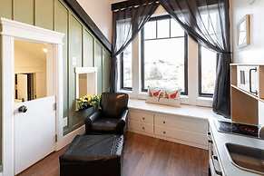 Aspenwood Manor South