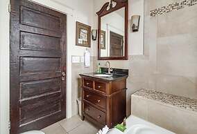 Aspenwood Manor South