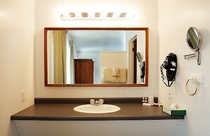 Peninsula Park-View Resort