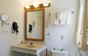 Peninsula Park-View Resort