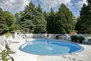 Peninsula Park-View Resort