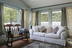 Peninsula Park-View Resort