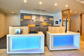 Holiday Inn Express & Suites New Castle by IHG