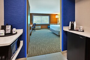 Holiday Inn Express & Suites New Castle by IHG