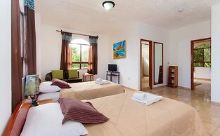 Twin Hotel Galapagos