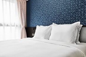 Holiday Inn Express Kaohsiung Love River, an IHG Hotel
