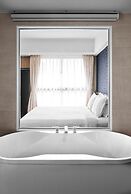 Holiday Inn Express Kaohsiung Love River by IHG