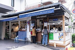 23 AVA at Saladaeng