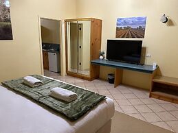 Coonawarra Place Motor Inn