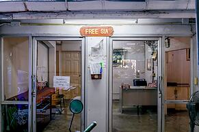 Freesia Saladaeng Silom Apartments