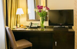 RiverSide - restaurant, hotel, beach