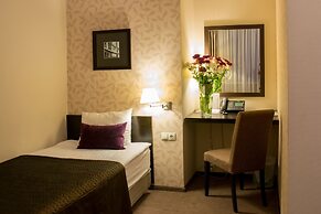 RiverSide - restaurant, hotel, beach