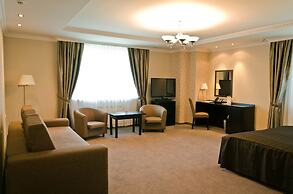 RiverSide - restaurant, hotel, beach