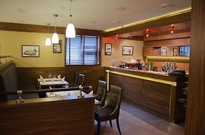 RiverSide - restaurant, hotel, beach