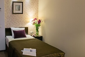 RiverSide - restaurant, hotel, beach