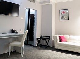 RiverSide - restaurant, hotel, beach