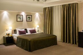 RiverSide - restaurant, hotel, beach