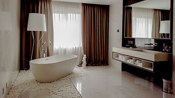 RiverSide - restaurant, hotel, beach