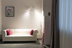 RiverSide - restaurant, hotel, beach