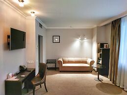 RiverSide - restaurant, hotel, beach