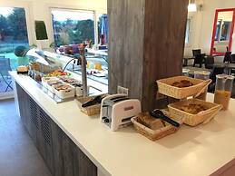 Brit Hotel Rouen Sud / Val De Reuil