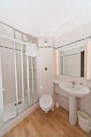 Brit Hotel Rouen Sud / Val De Reuil